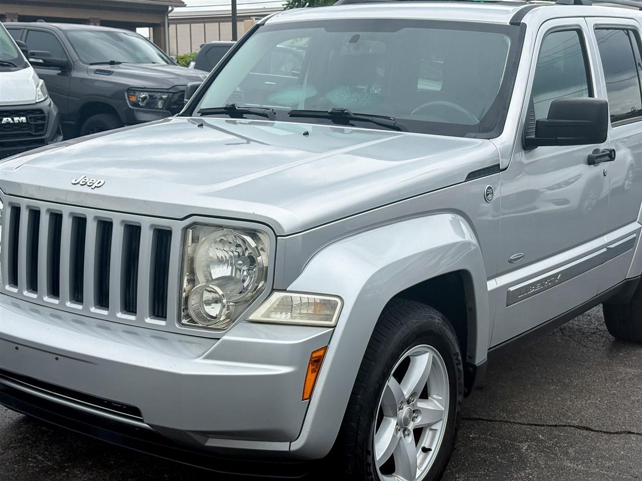 Jeep Liberty  2012