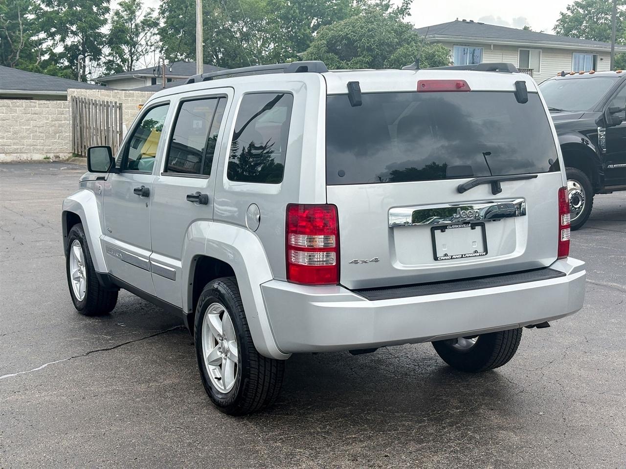 Jeep Liberty  2012