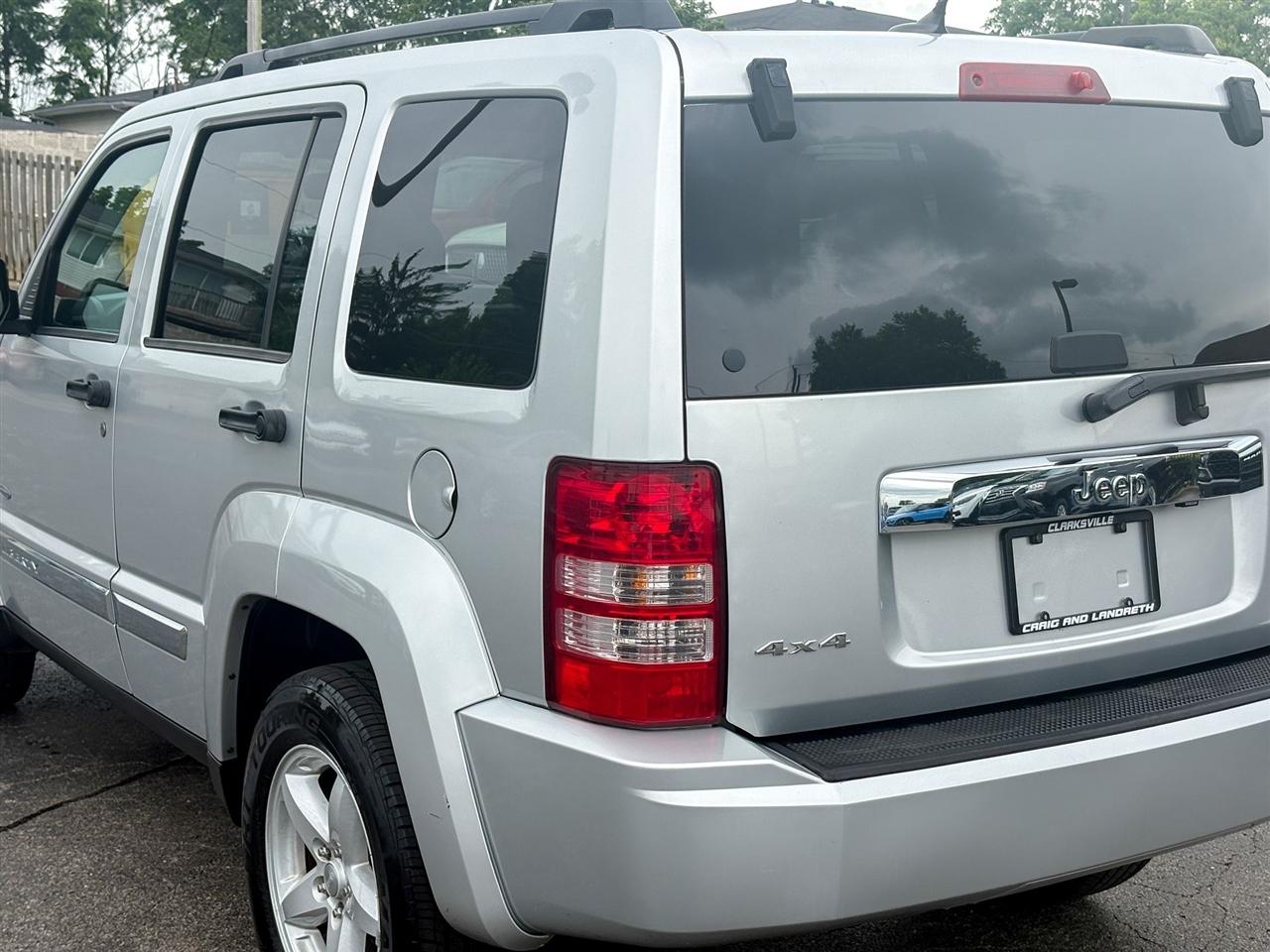 Jeep Liberty  2012