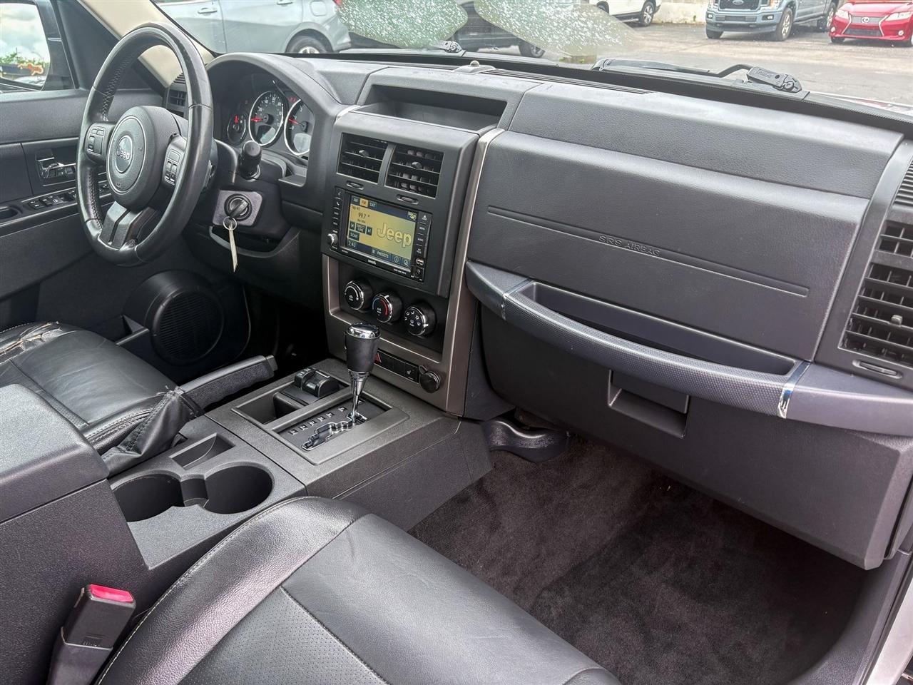 Jeep Liberty  2012