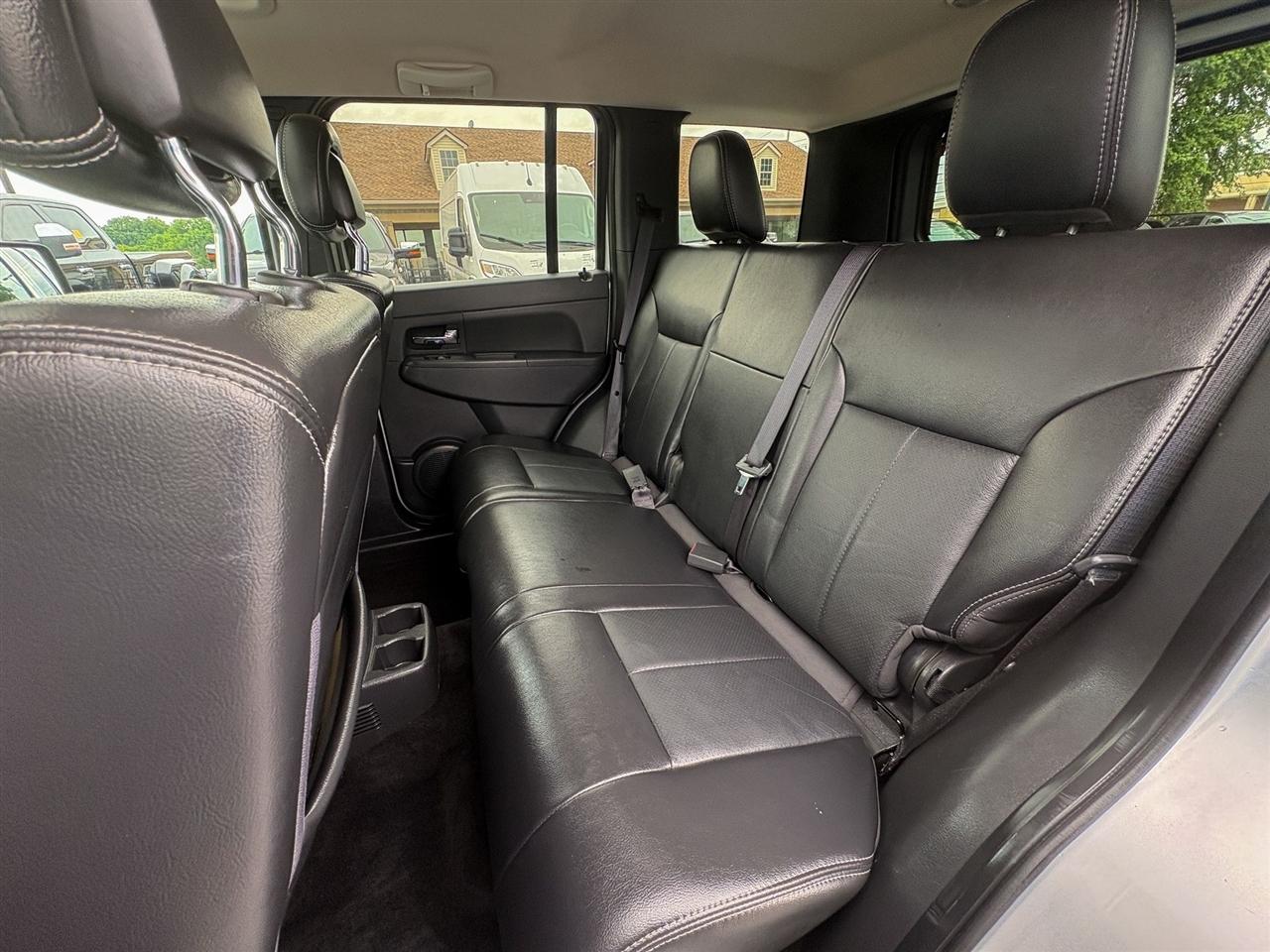 Jeep Liberty  2012