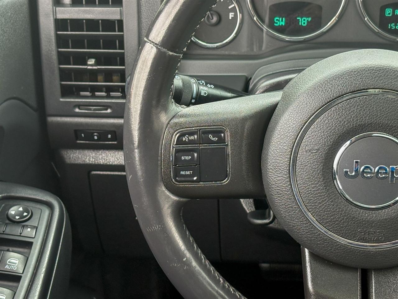 Jeep Liberty  2012