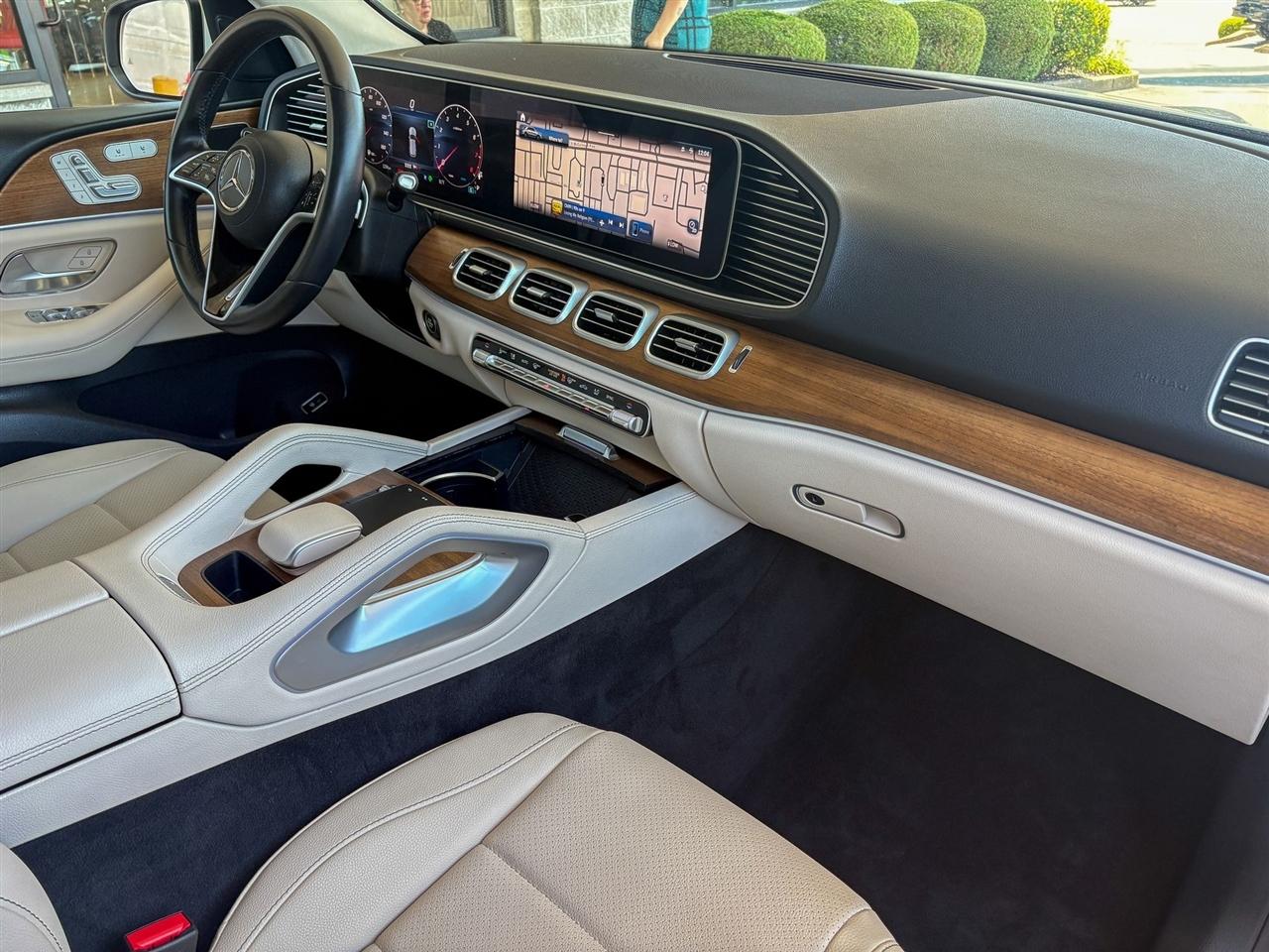 Mercedes-Benz GLE  2025