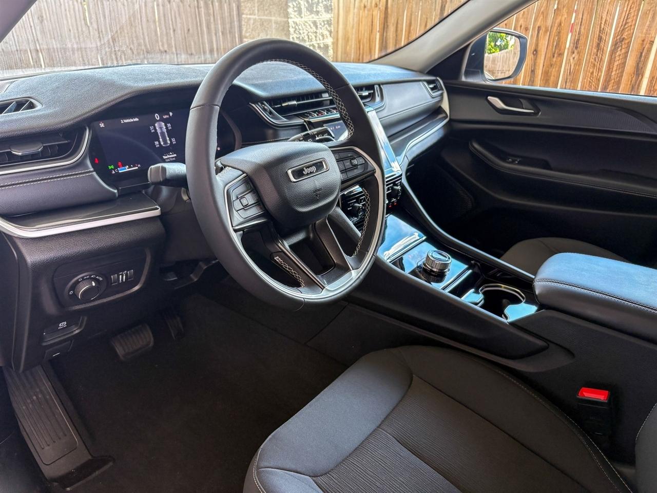 Jeep Grand Cherokee  2023