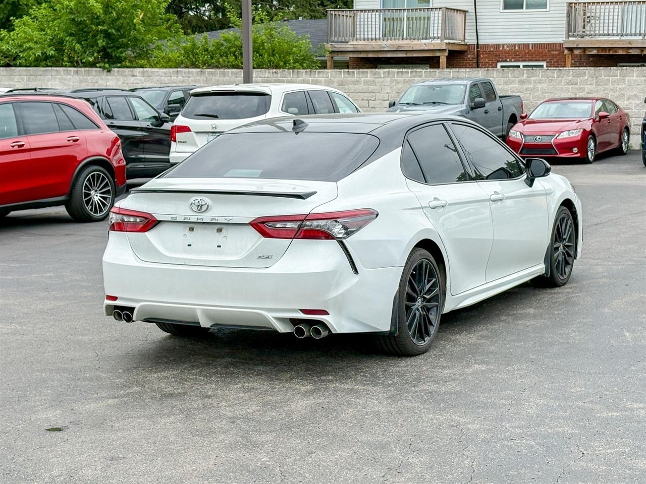 Toyota Camry  2021