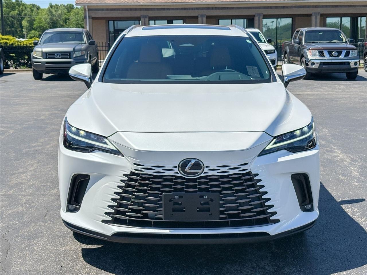 Lexus RX  2023