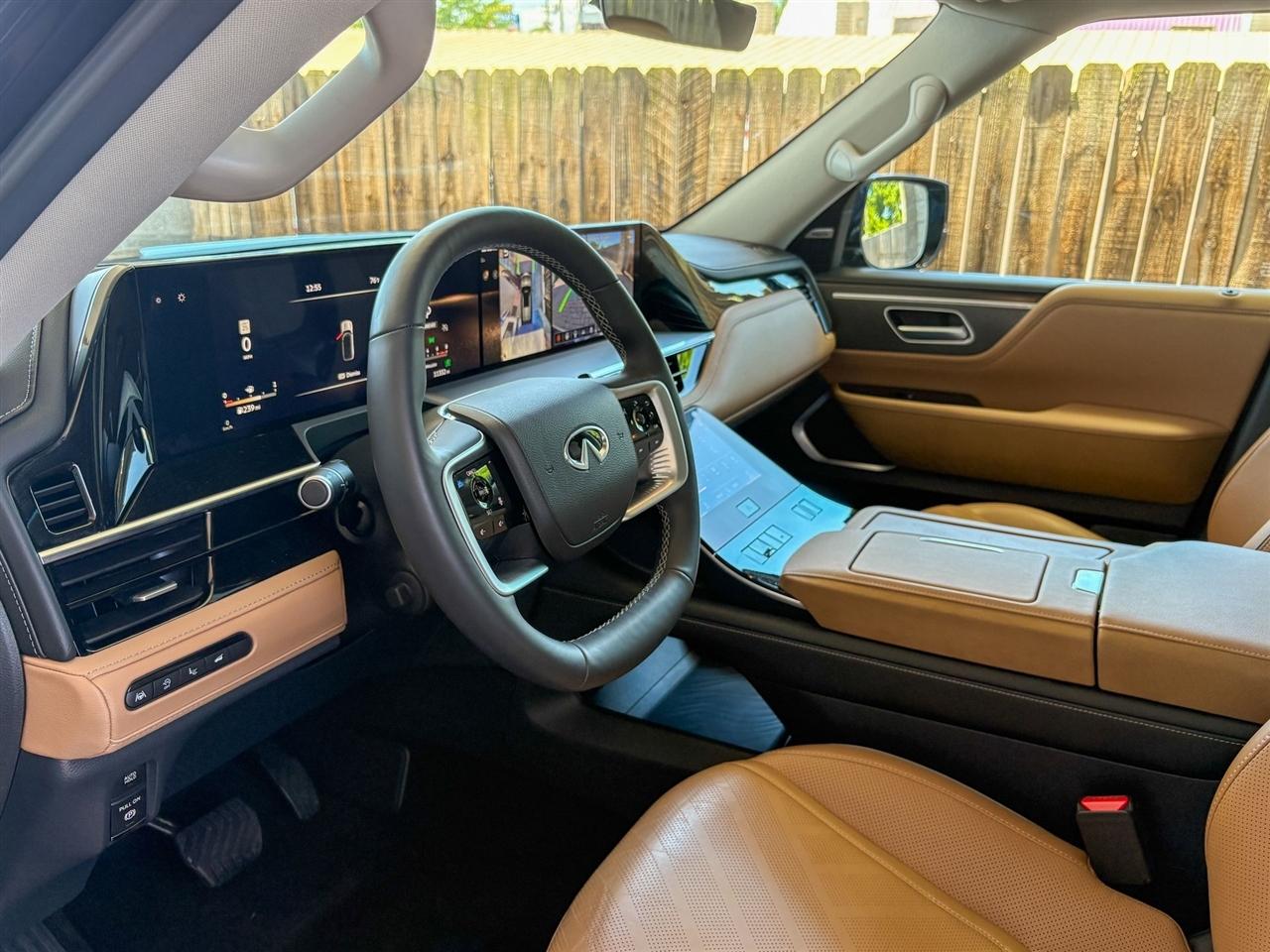 Infiniti QX80 LUXE 4WD 2025