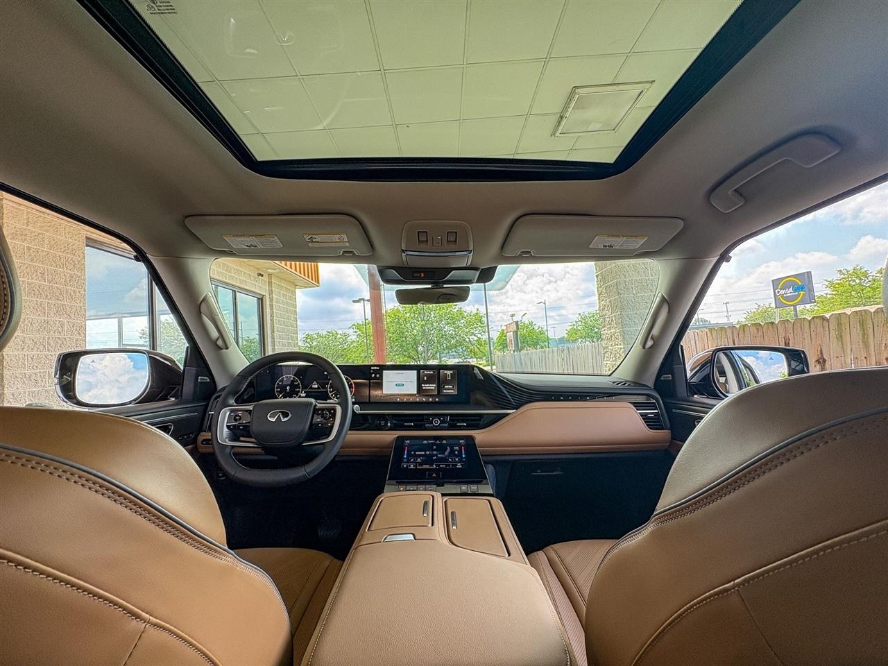 Infiniti QX80 LUXE 4WD 2025