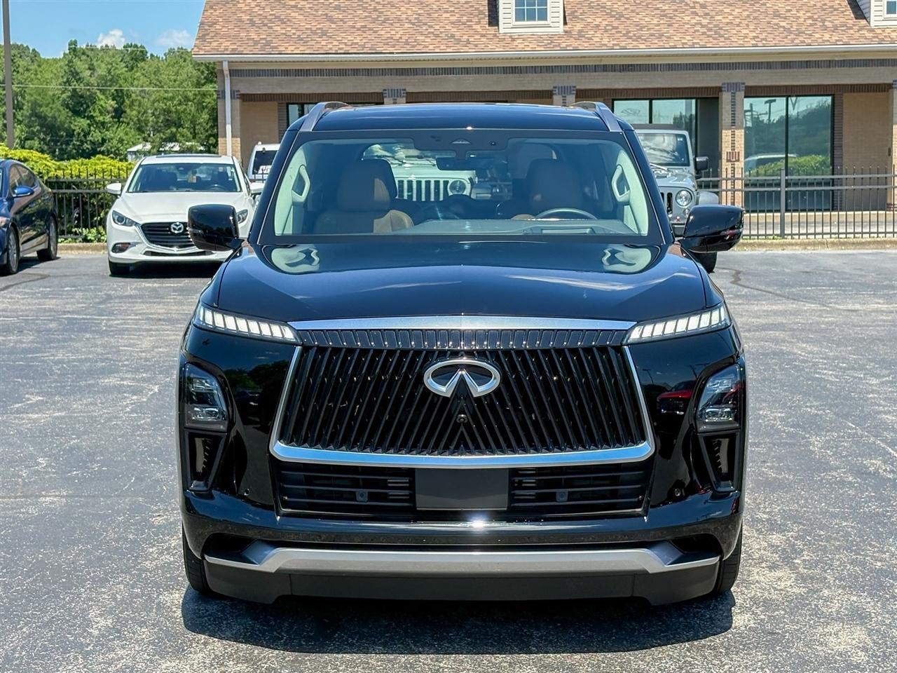 Infiniti QX80 LUXE 4WD 2025