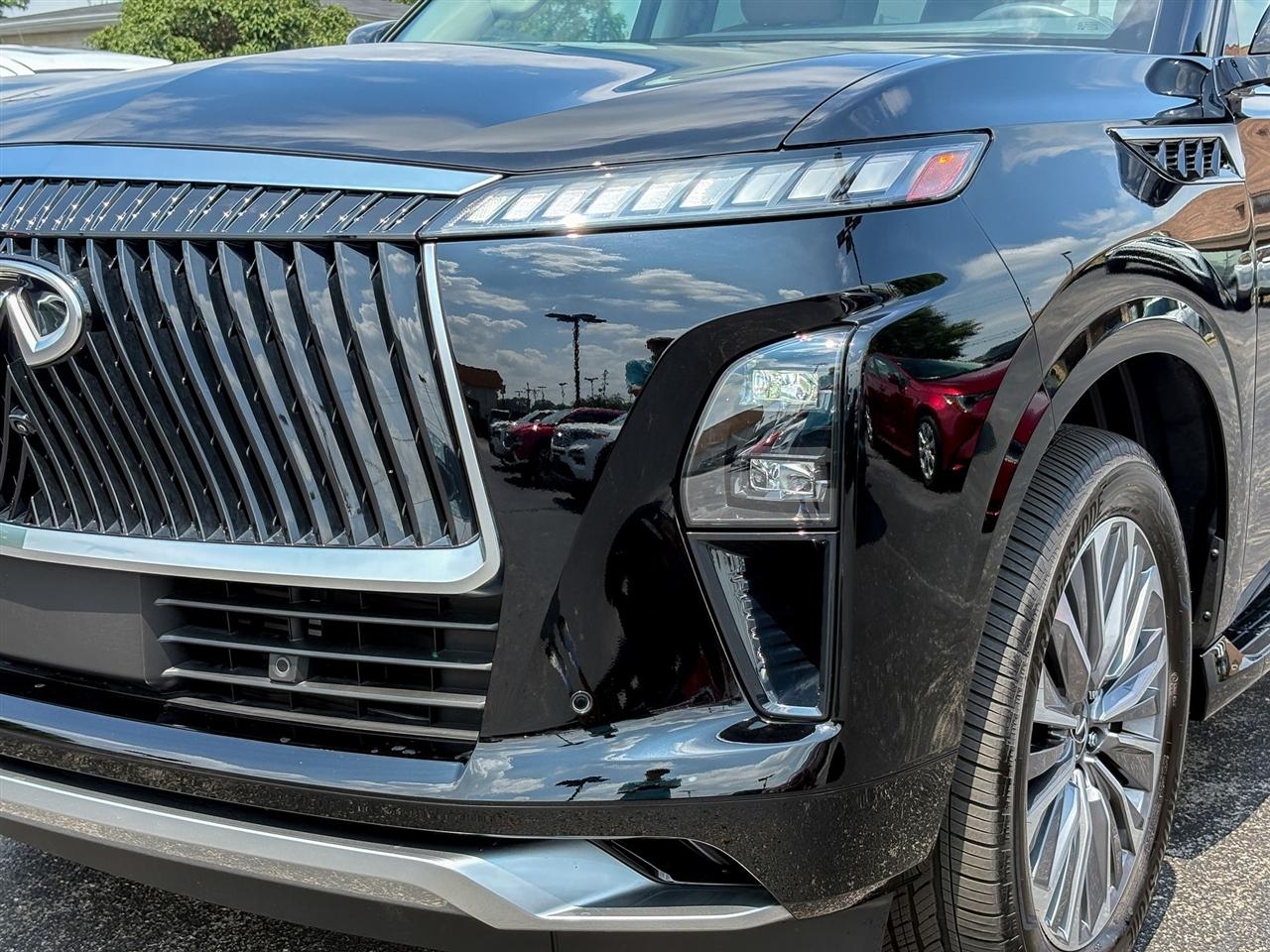 Infiniti QX80 LUXE 4WD 2025