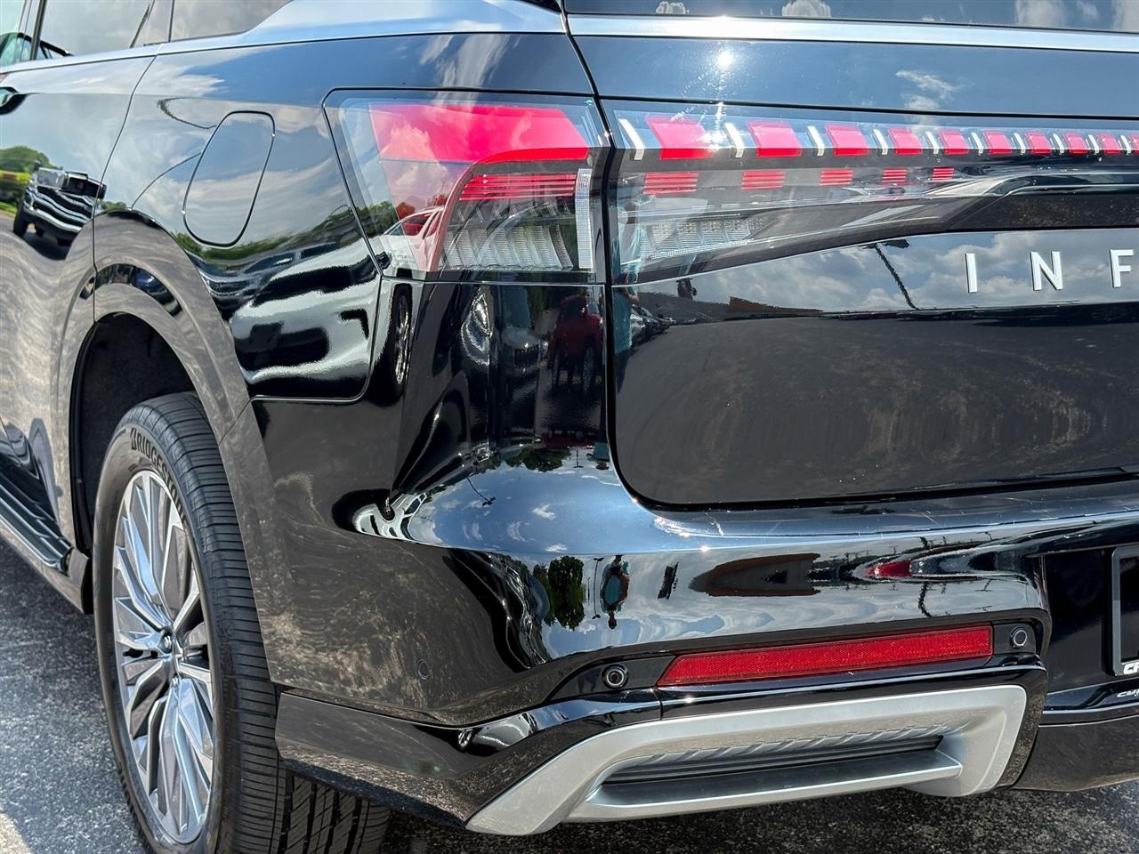 Infiniti QX80 LUXE 4WD 2025