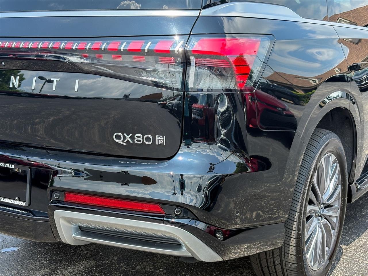 Infiniti QX80 LUXE 4WD 2025