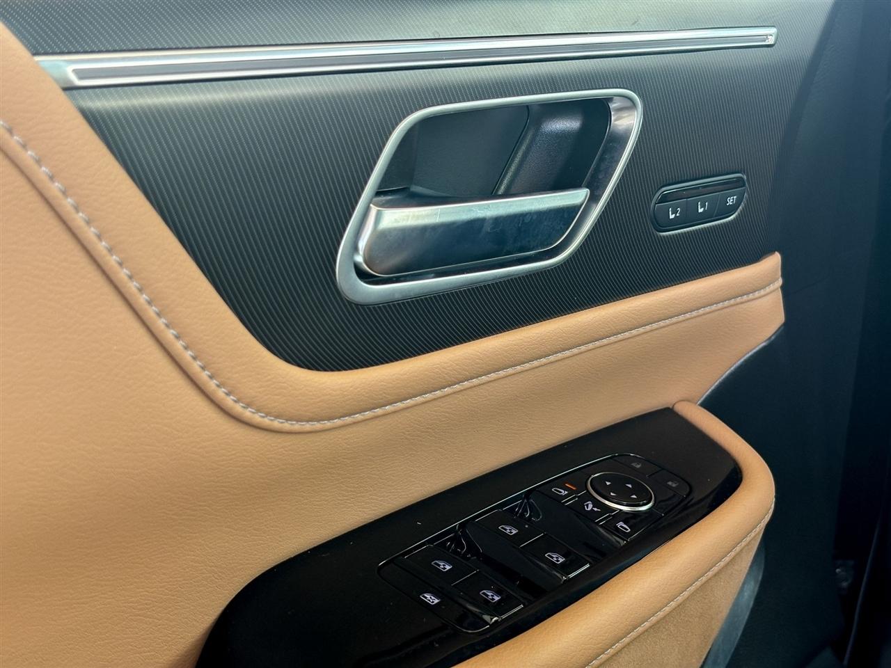 Infiniti QX80 LUXE 4WD 2025