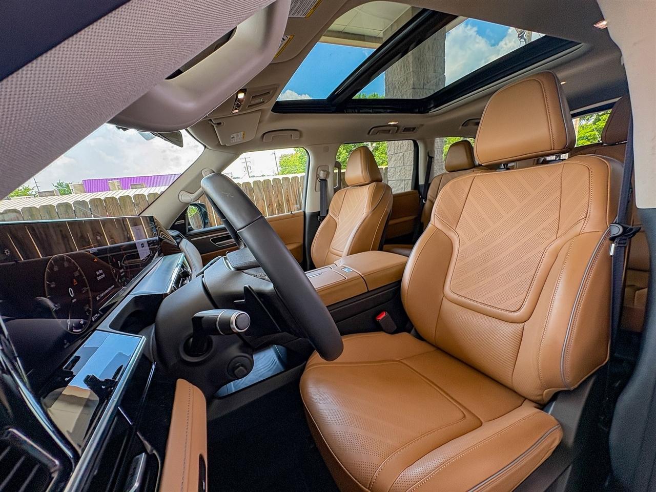 Infiniti QX80 LUXE 4WD 2025