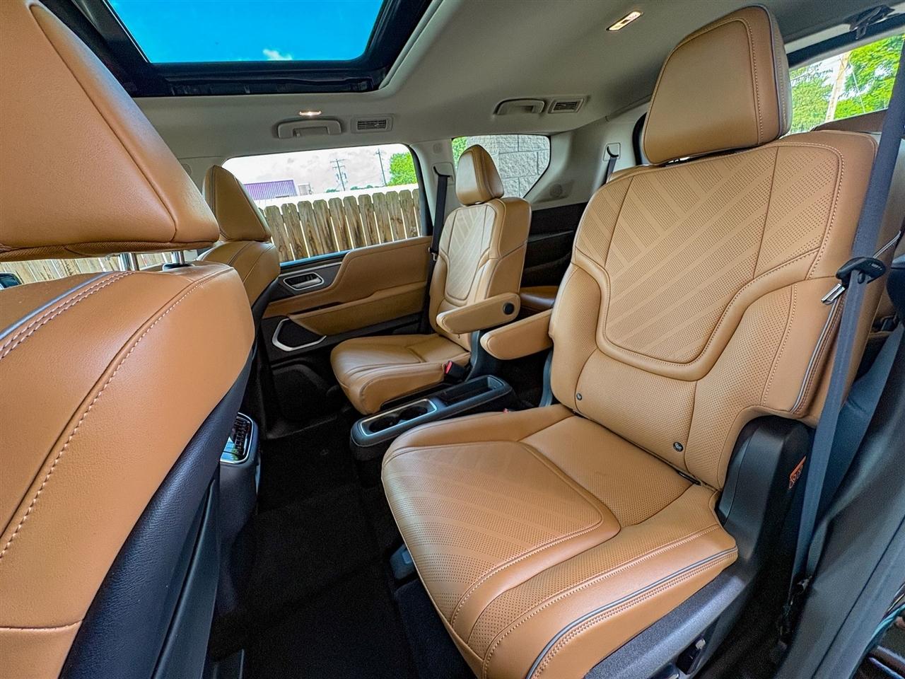 Infiniti QX80 LUXE 4WD 2025