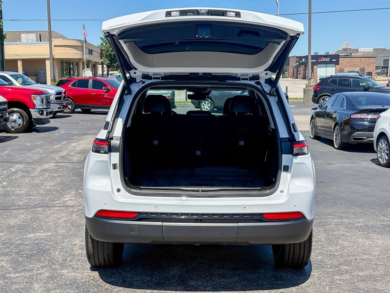 Jeep Grand Cherokee  2023