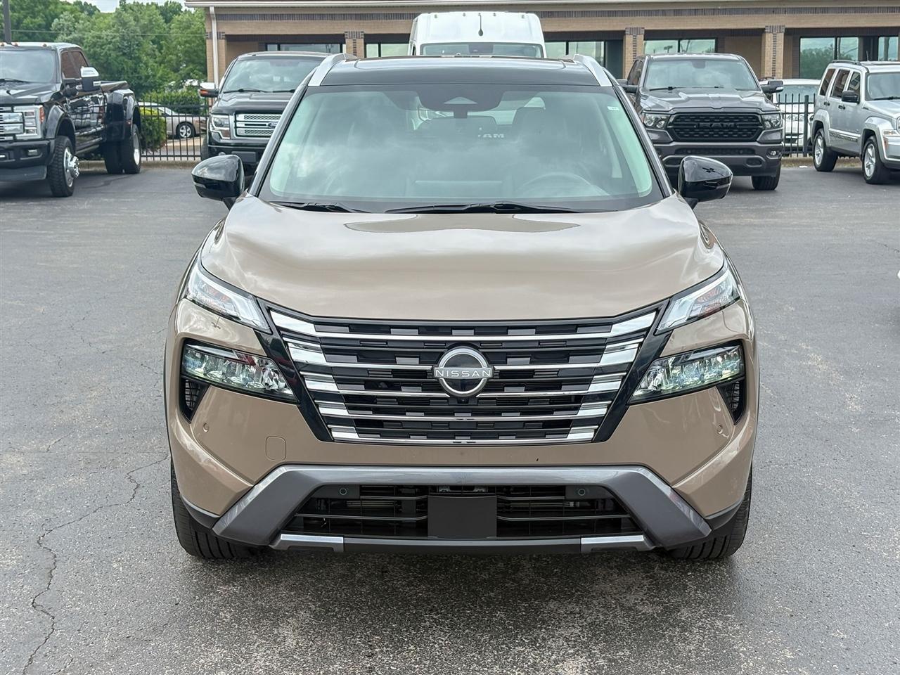 Nissan Rogue  2024