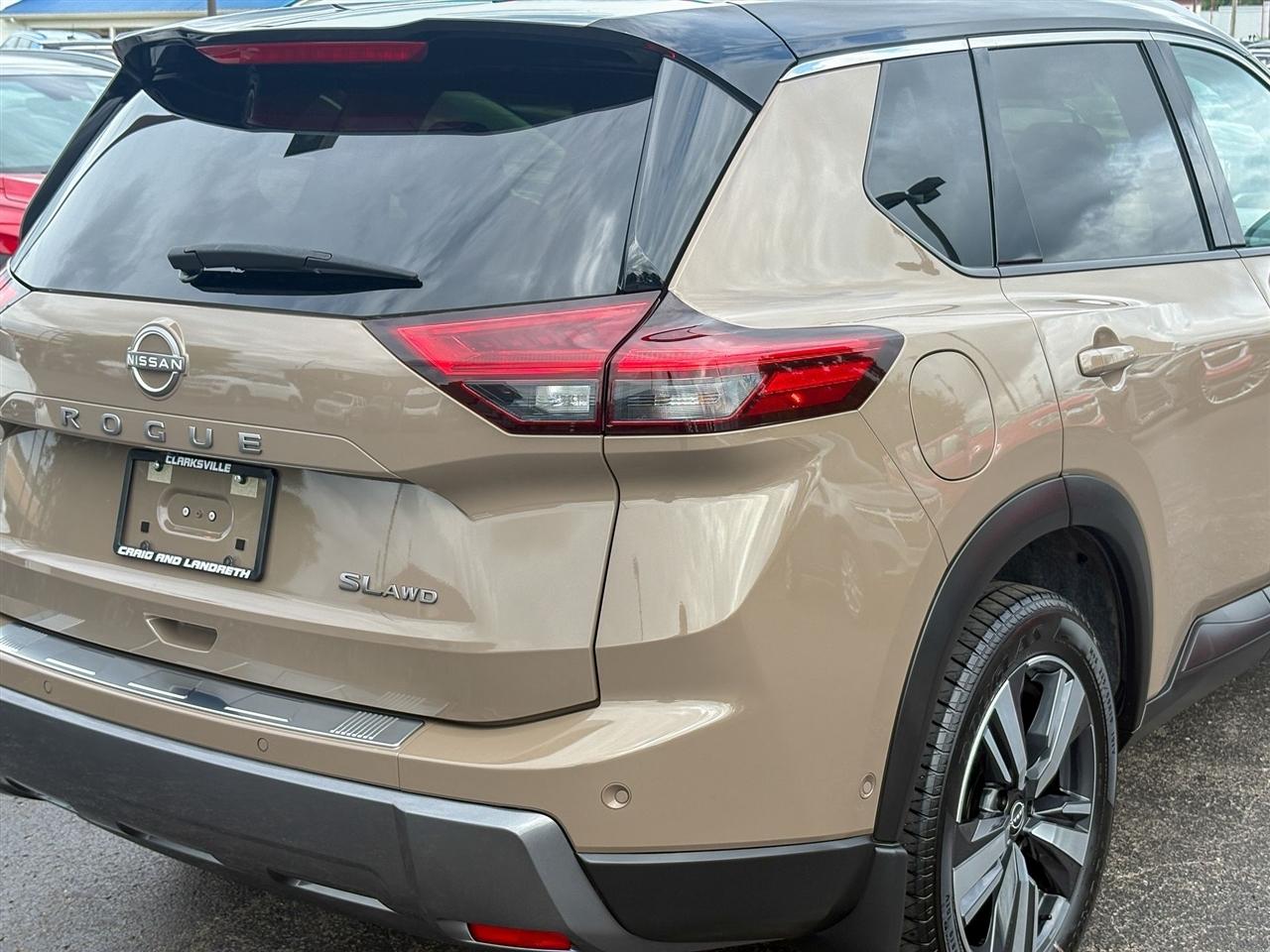 Nissan Rogue  2024
