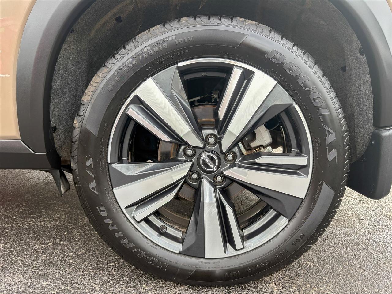 Nissan Rogue  2024