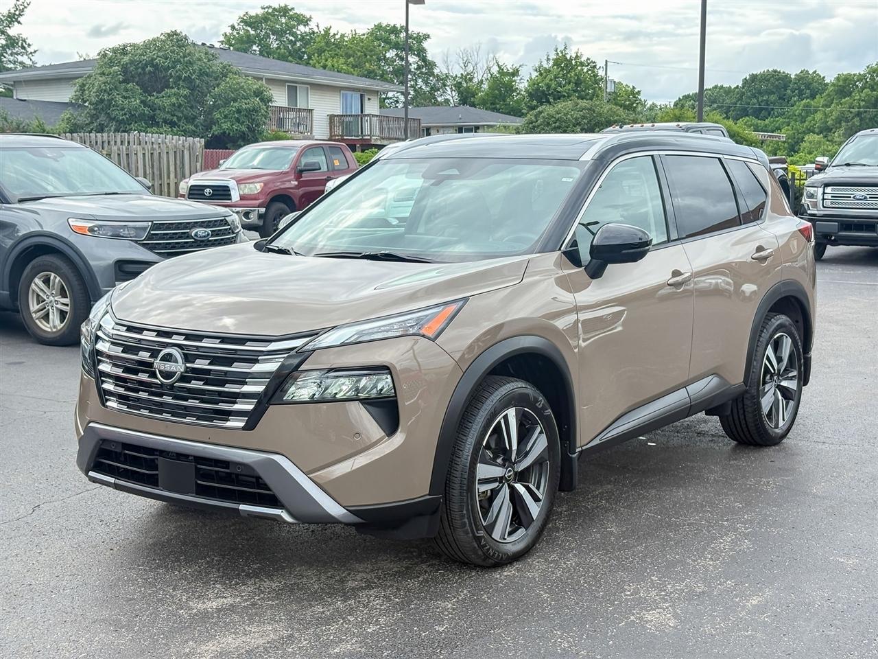 Nissan Rogue  2024
