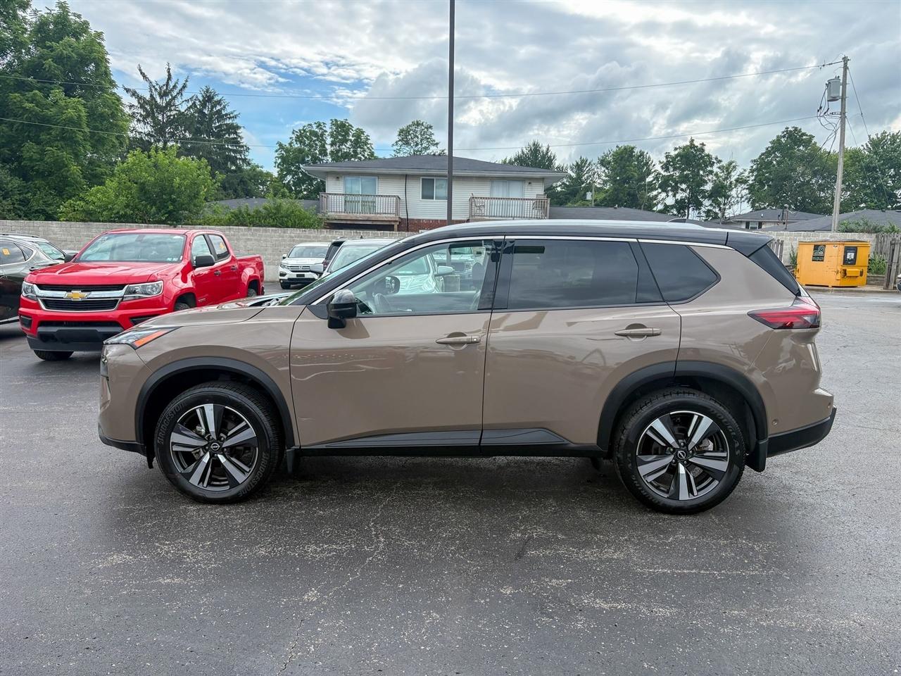 Nissan Rogue  2024