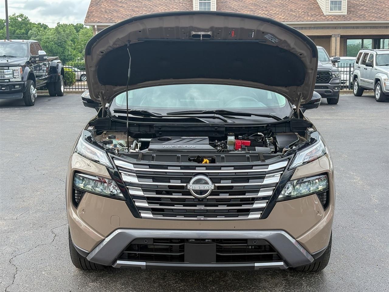 Nissan Rogue  2024