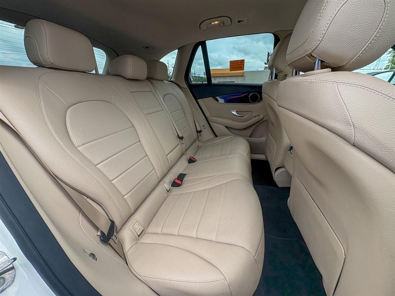 Mercedes-Benz GLC  2017