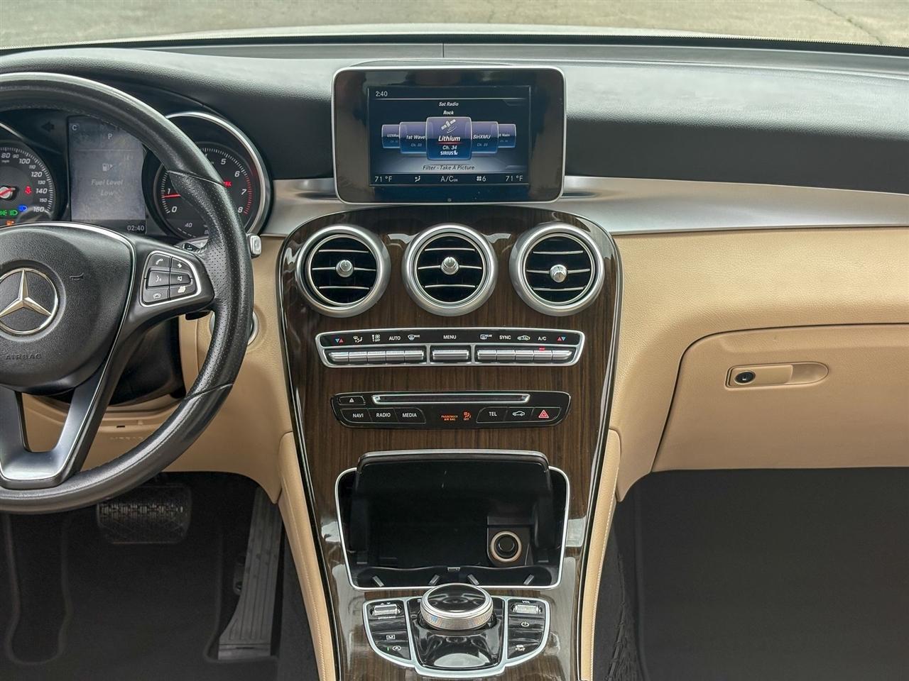 Mercedes-Benz GLC  2017