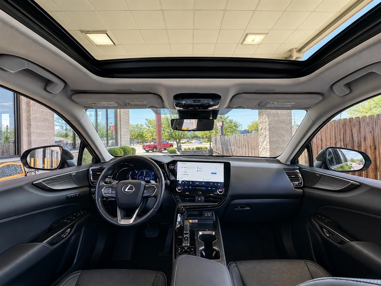Lexus NX  2025