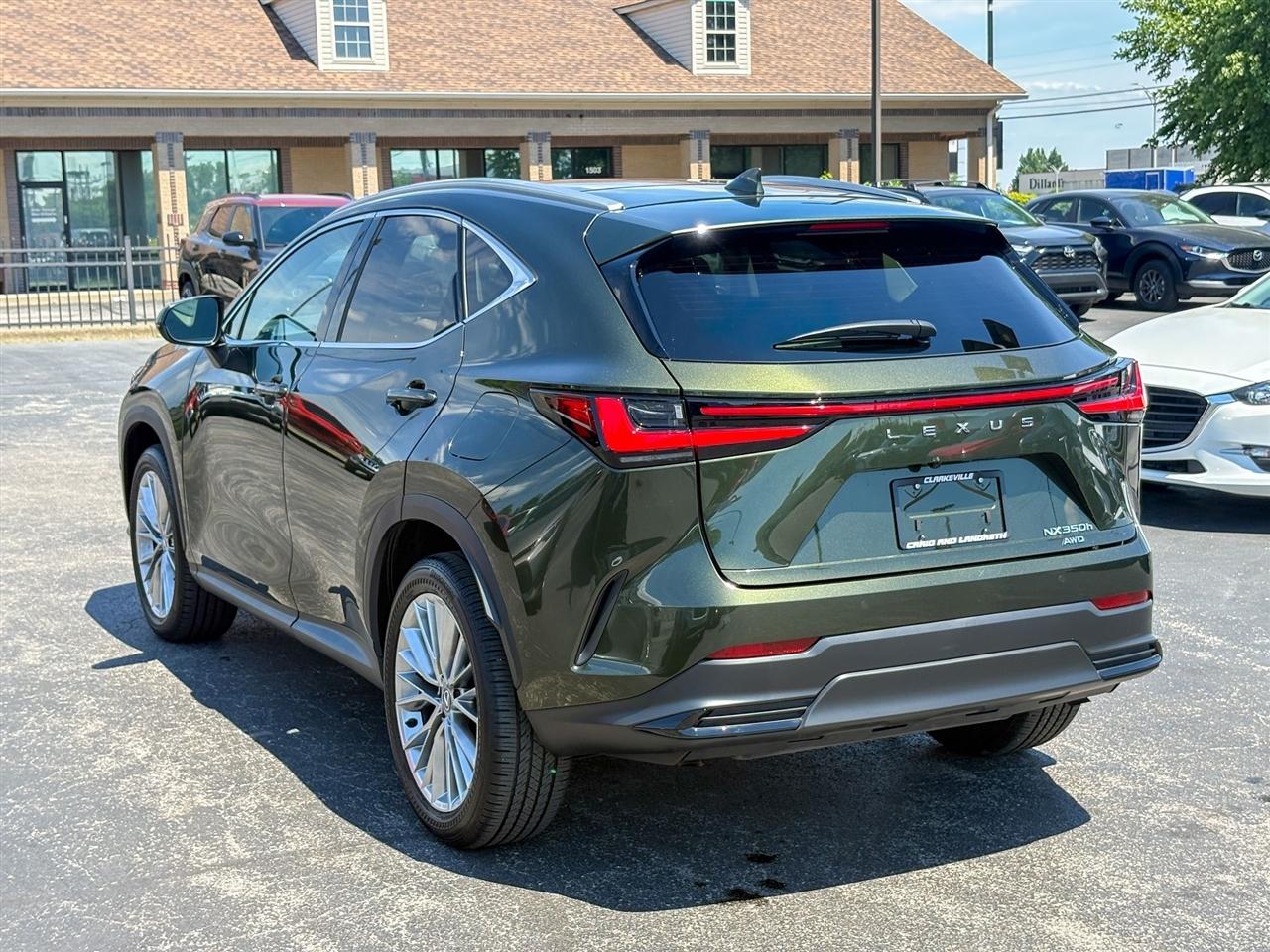Lexus NX  2025