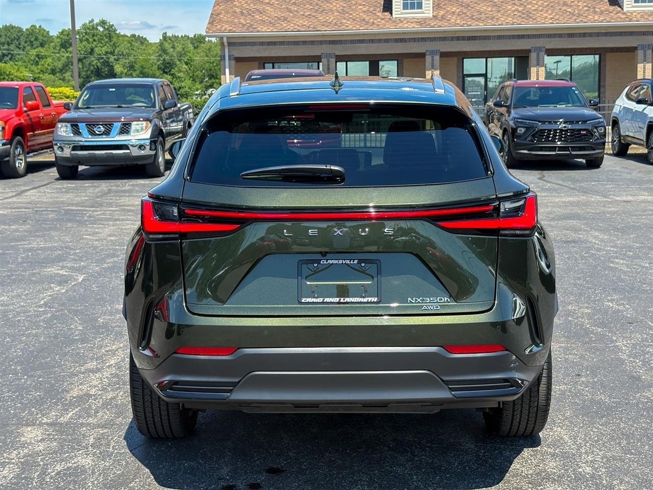 Lexus NX  2025