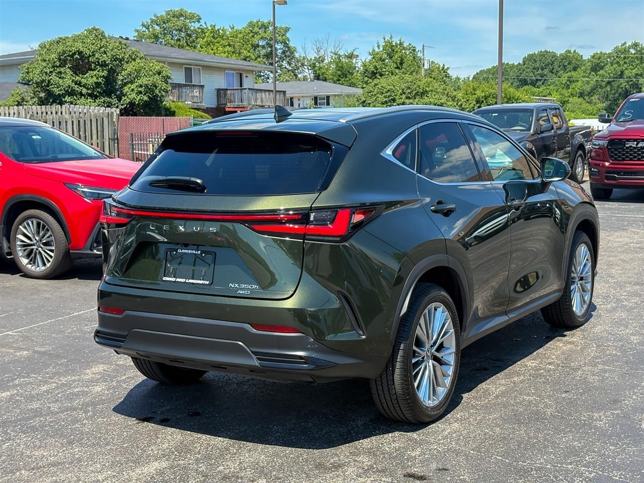 Lexus NX  2025
