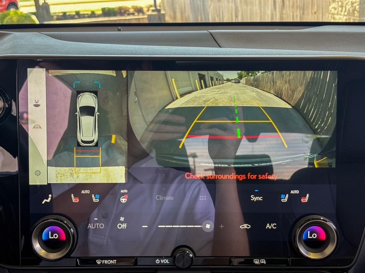 Lexus NX  2025