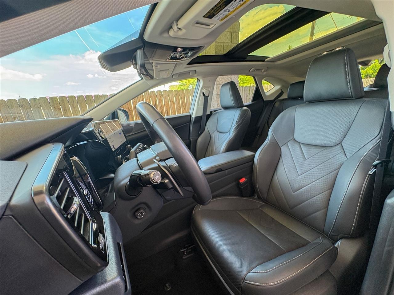 Lexus NX  2025