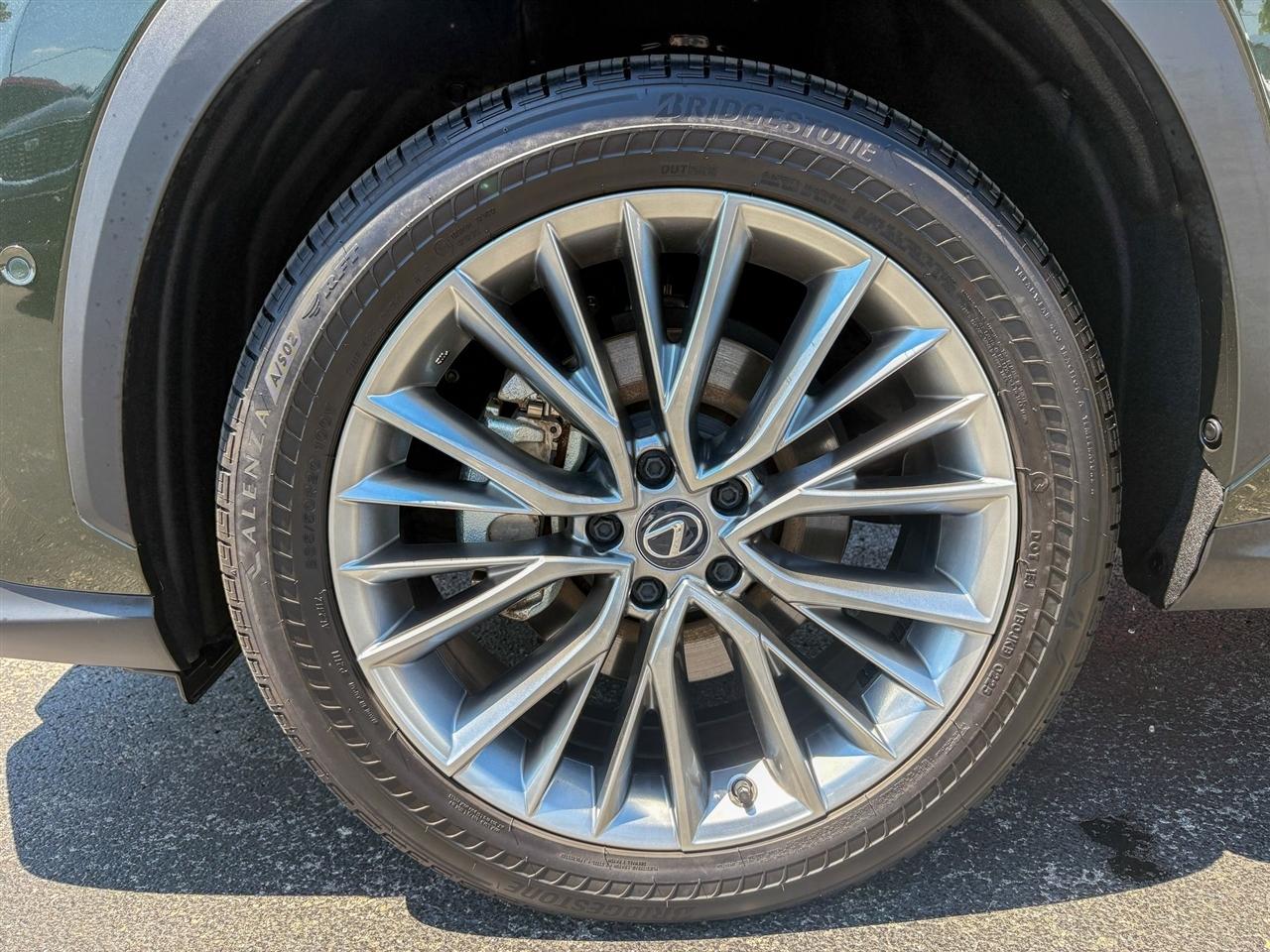 Lexus NX  2025