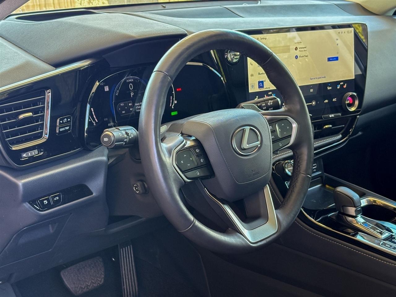 Lexus NX  2025