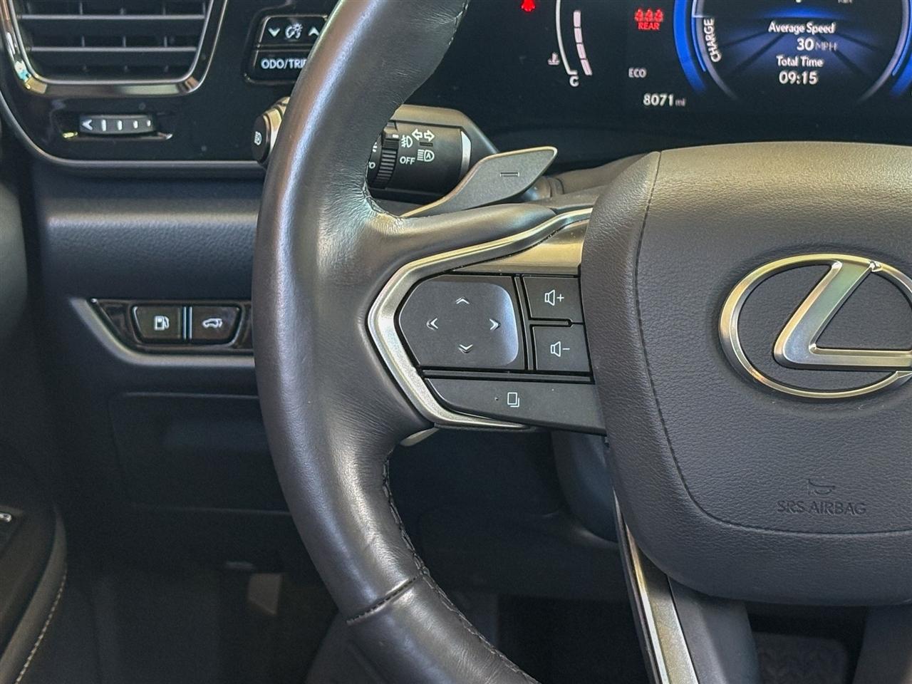 Lexus NX  2025