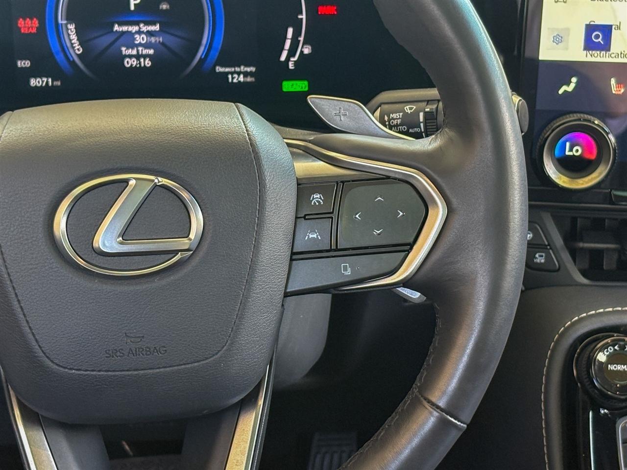 Lexus NX  2025