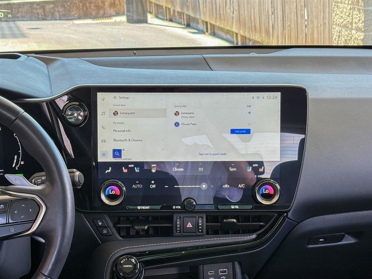 Lexus NX  2025