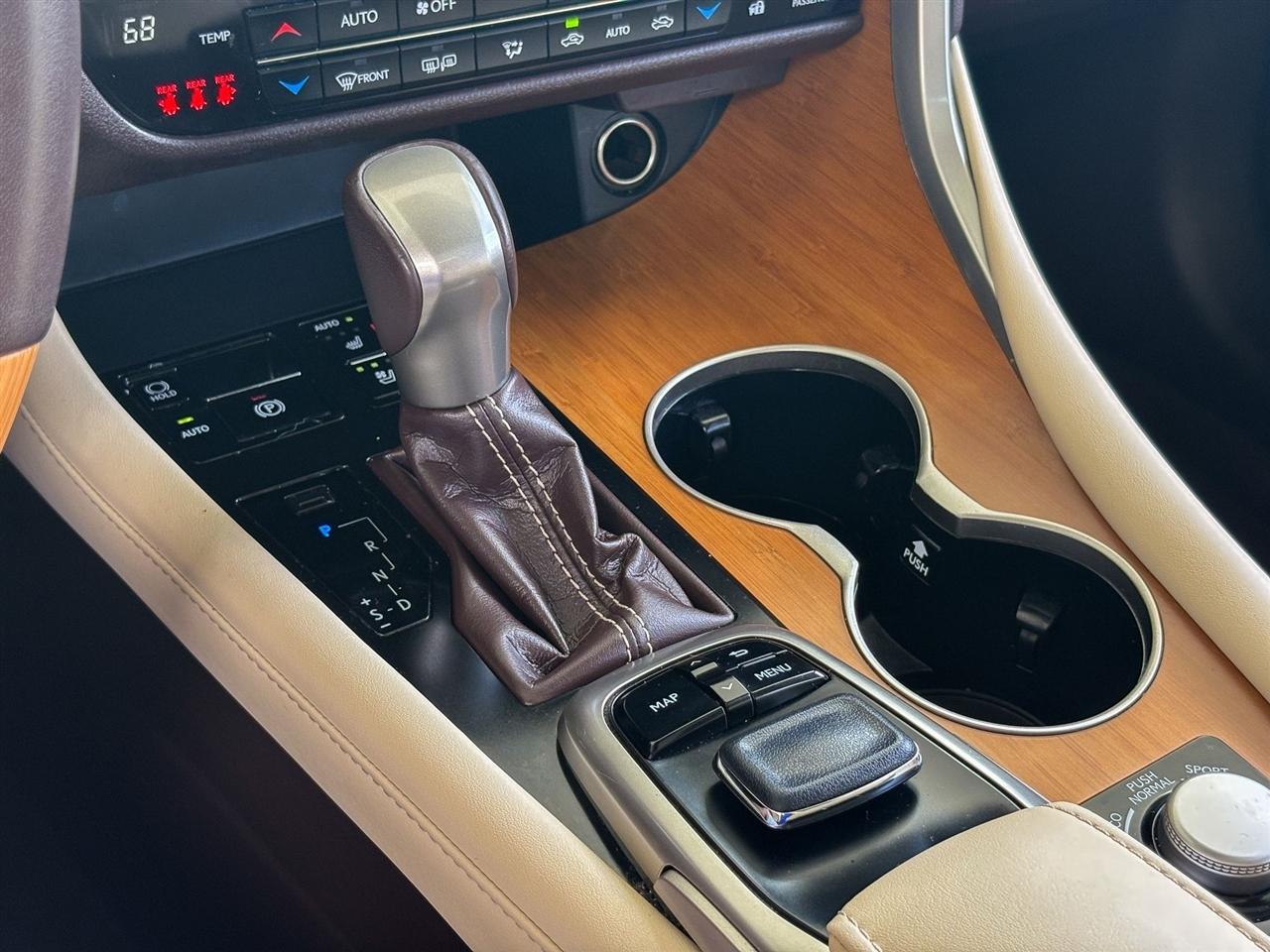 Lexus RX  2018