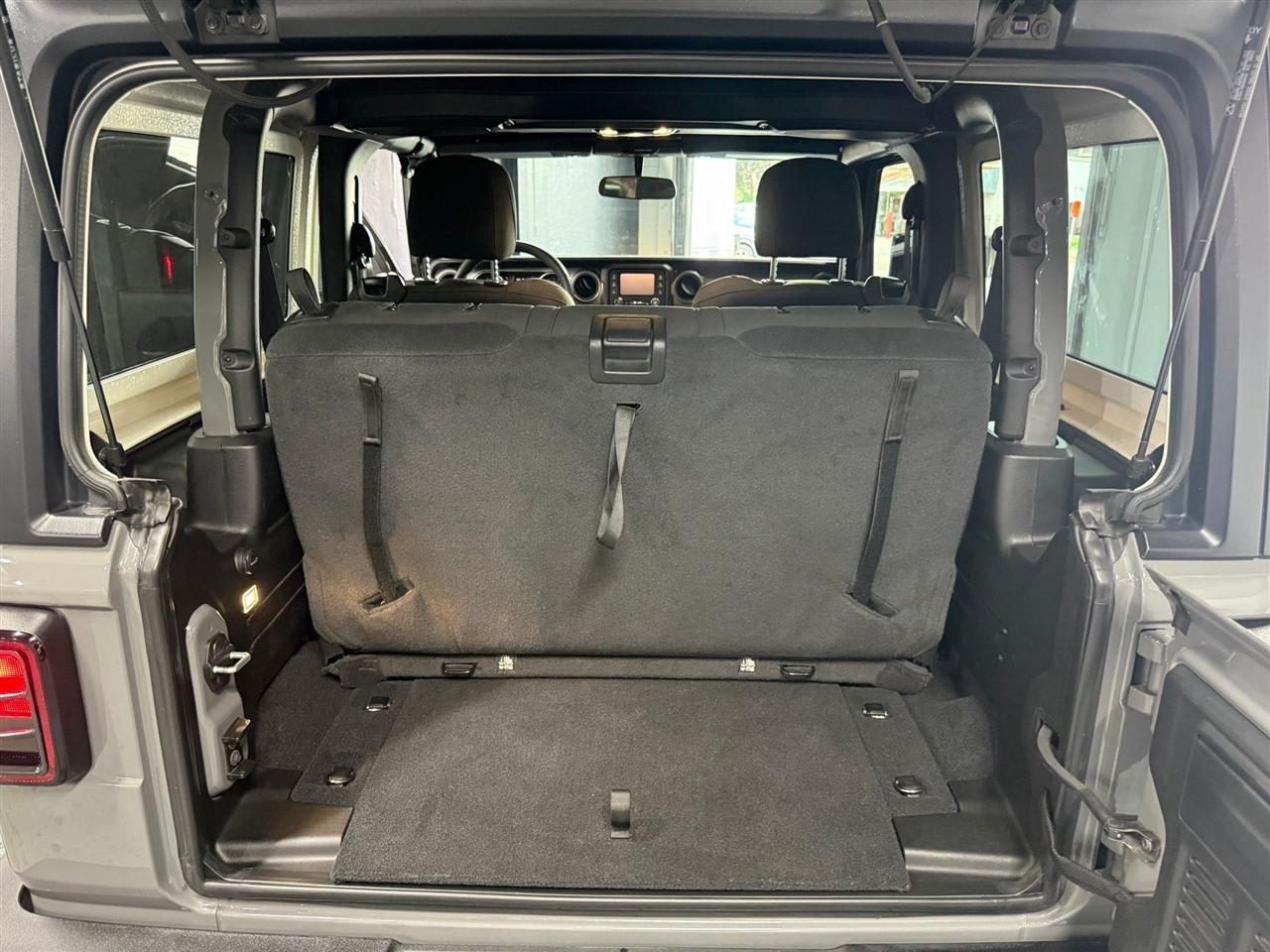 Jeep Wrangler  2021