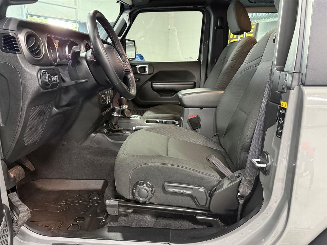 Jeep Wrangler  2021