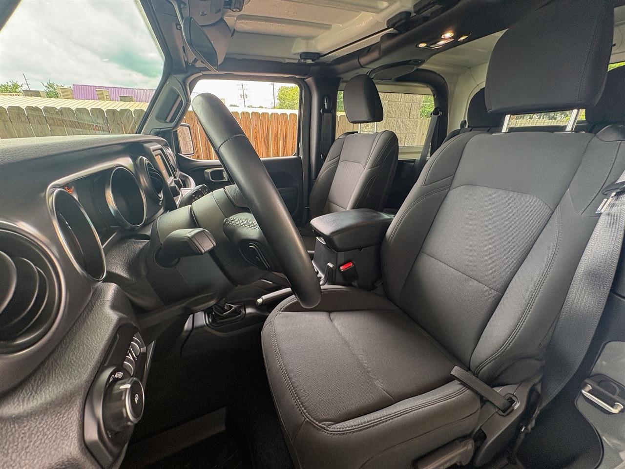 Jeep Wrangler  2021