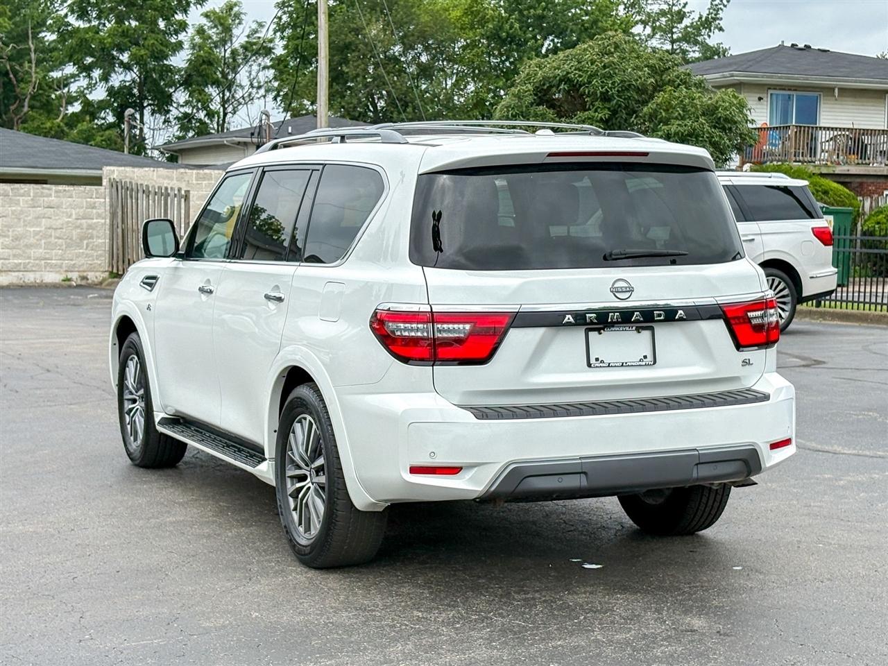 Nissan Armada  2022