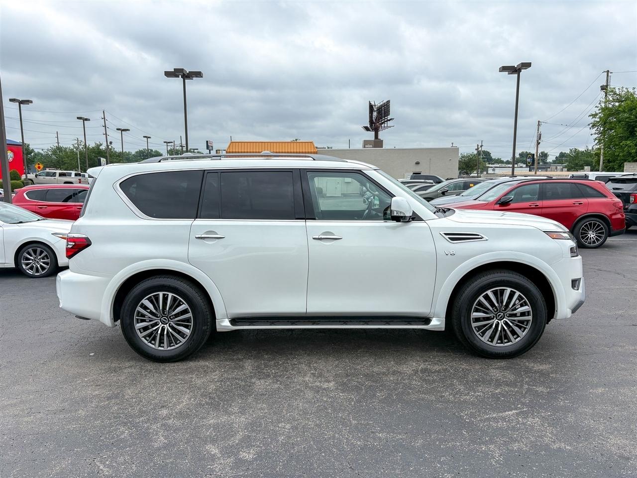 Nissan Armada  2022