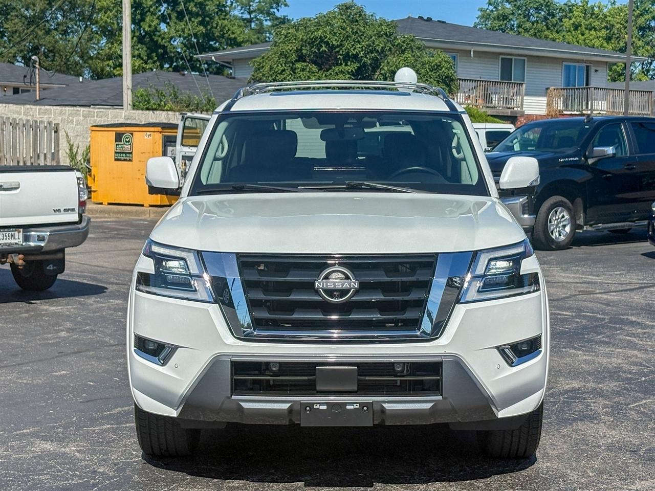 Nissan Armada  2022