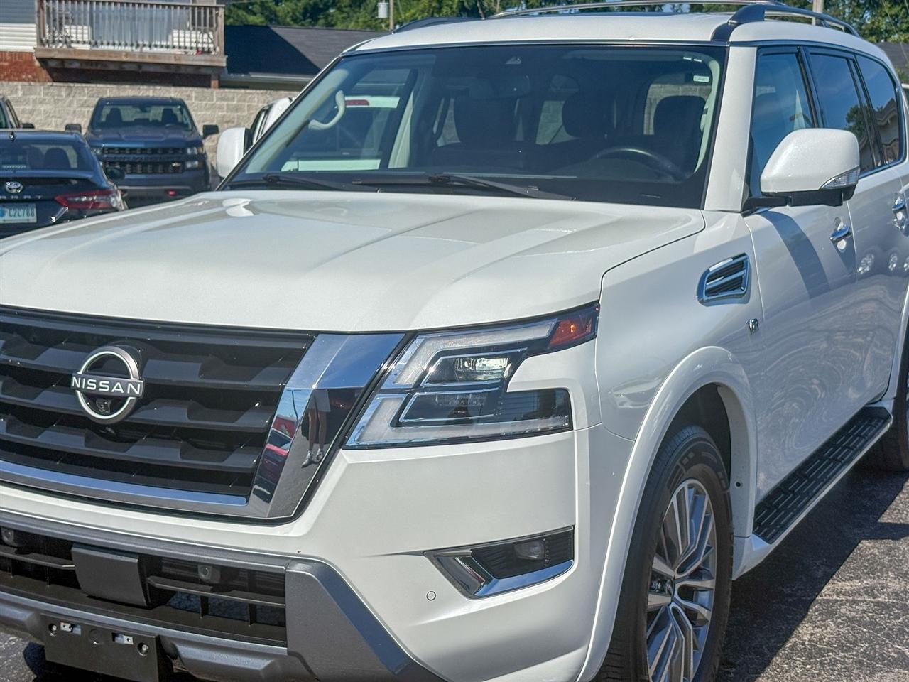 Nissan Armada  2022