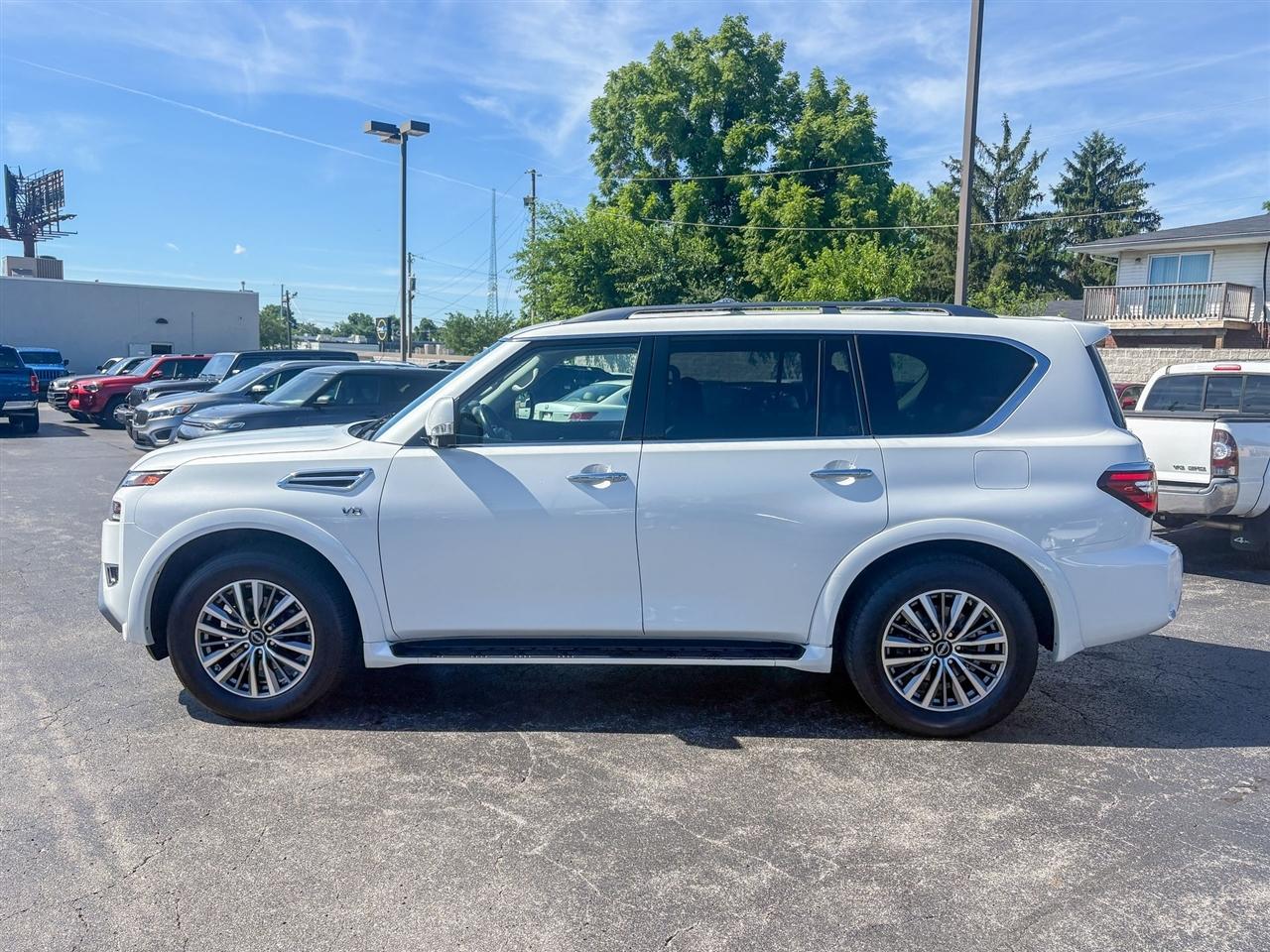 Nissan Armada  2022