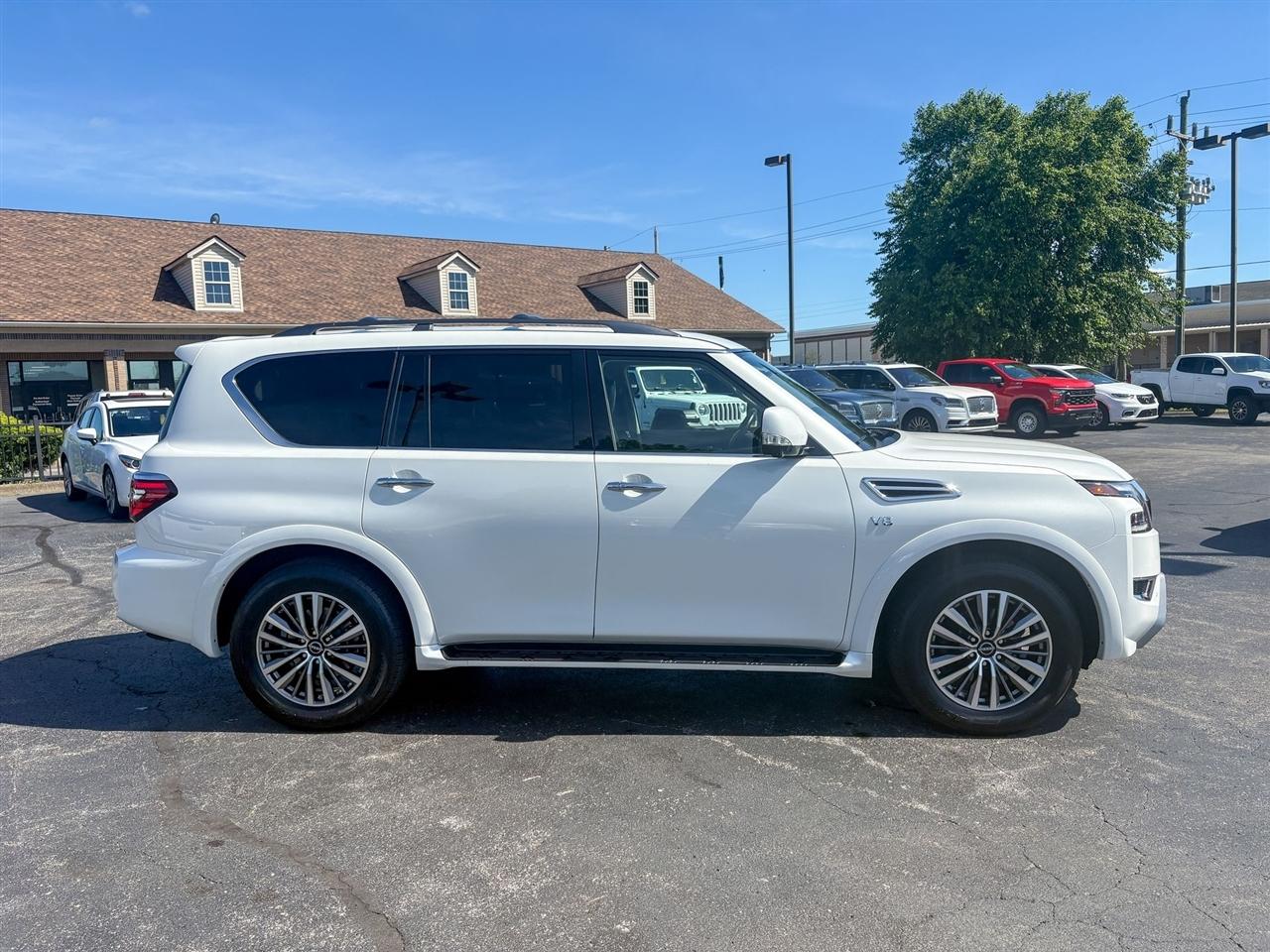 Nissan Armada  2022