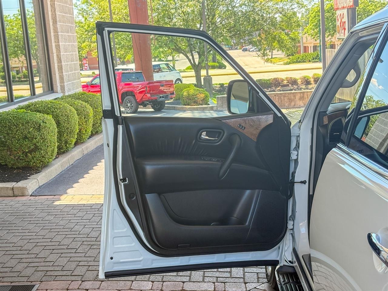 Nissan Armada  2022